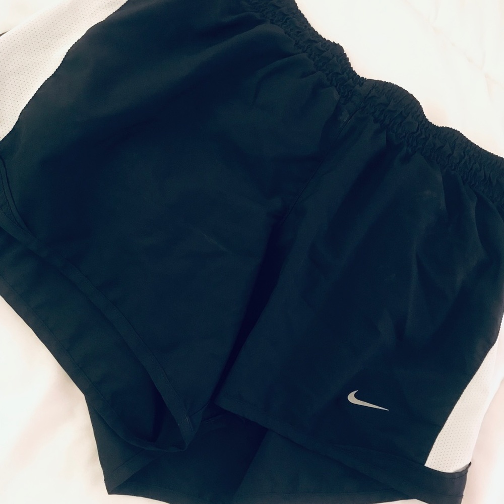 Nike- Dry Fit Medium Running Shorts